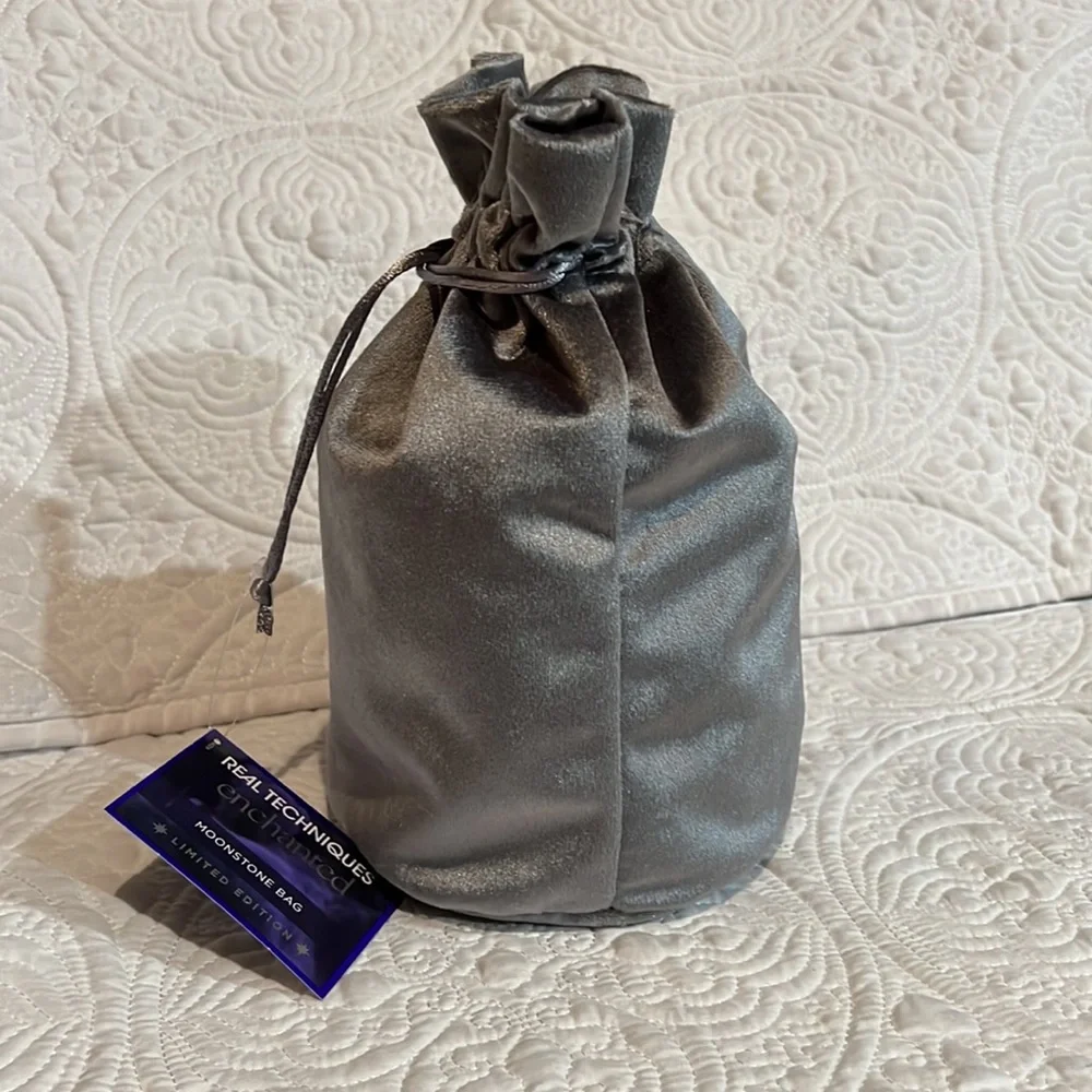 Real Techniques Enchanted‎ Moonstone Bag, NWT